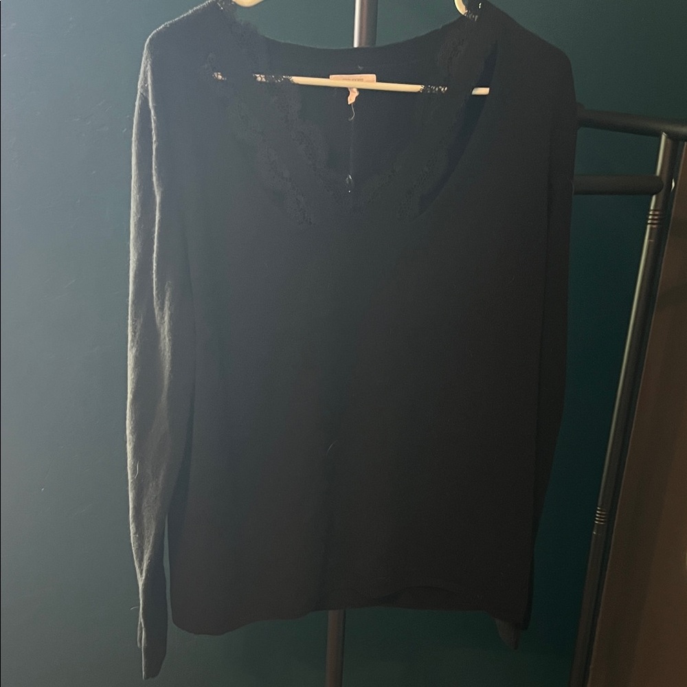 Elegant Black Lace Trim Women's Sweater